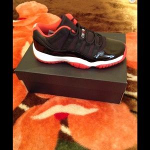 Jordan low bred 11