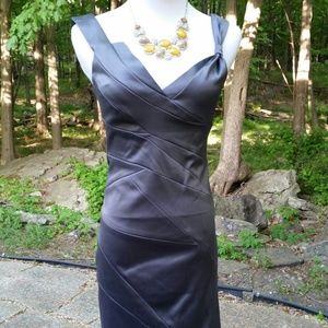 Max and cloe stunning dress knee lenght size 4