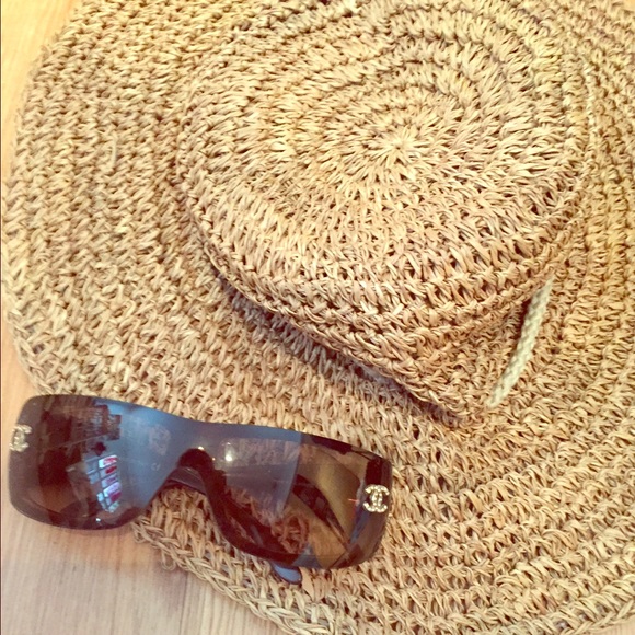 CHANEL Classic Sunglasses