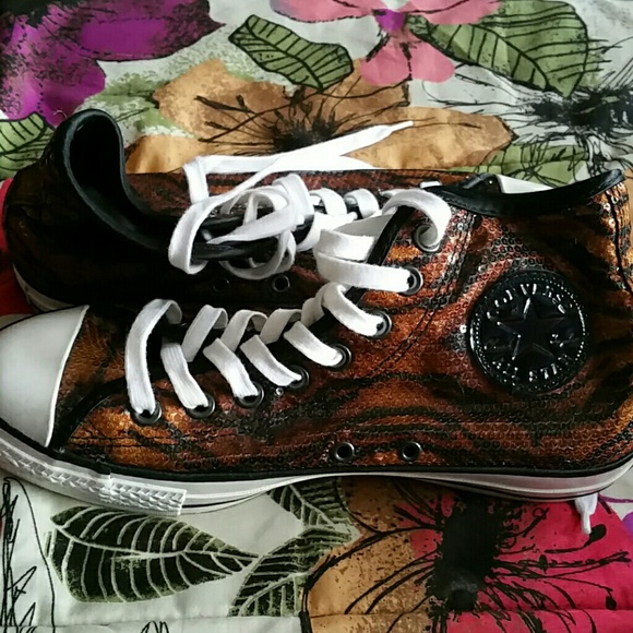 tiger print converse shoes