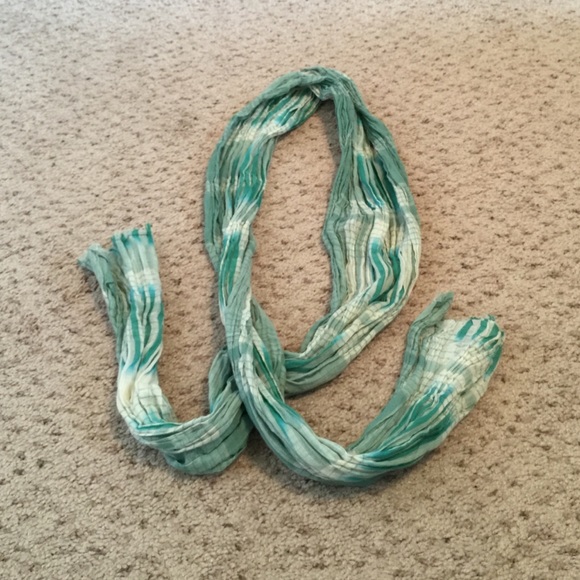 Scarf - Picture 1 of 2