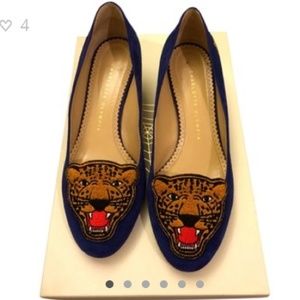Mascot suede blue pump