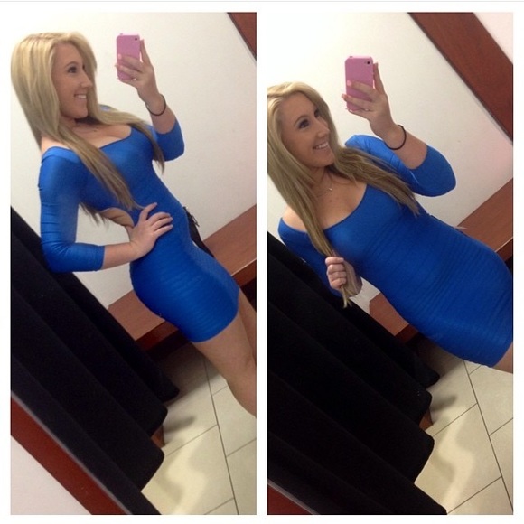 💙Beautiful blue BeBe dress💙