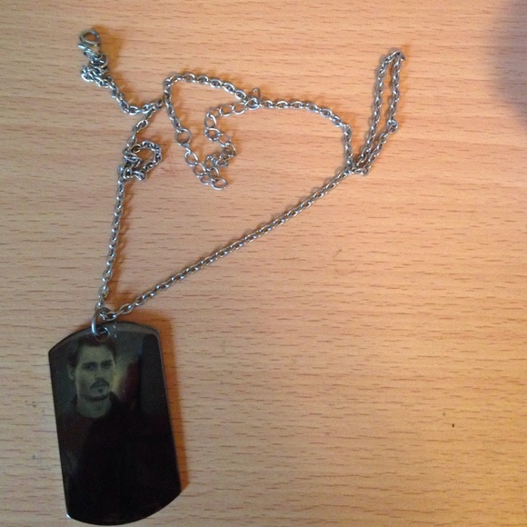 Johnny Depp dog tag necklace!❤️😍 - Picture 2 of 4
