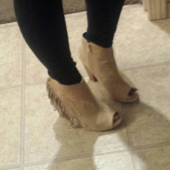 ❌SOLD❌Open Toed Booties - Picture 4 of 4