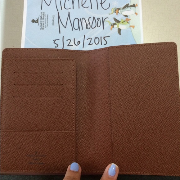 SOLD- Authentic Louis Vuitton Passport Cover - Picture 3 of 4