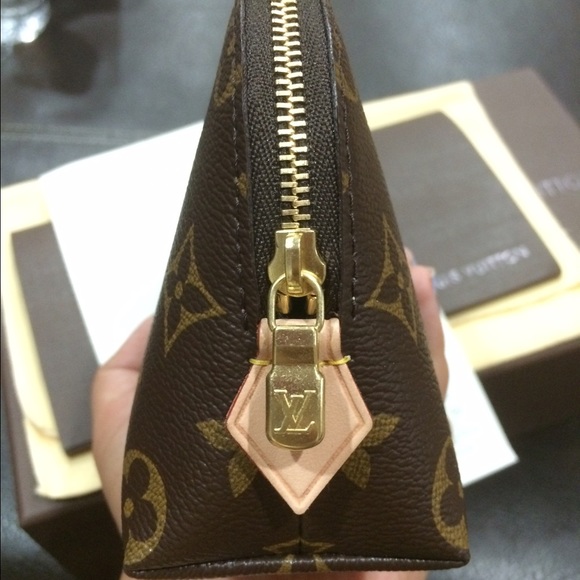 SOLD- Louis Vuitton Makeup Pouch PM (brand new) - Picture 3 of 4