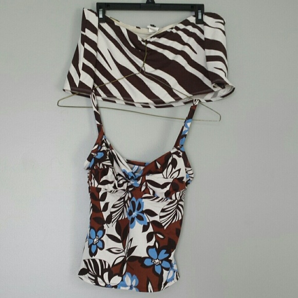 Bathing suit. 2 piece