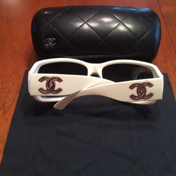Chanel Sunglasses main image 4