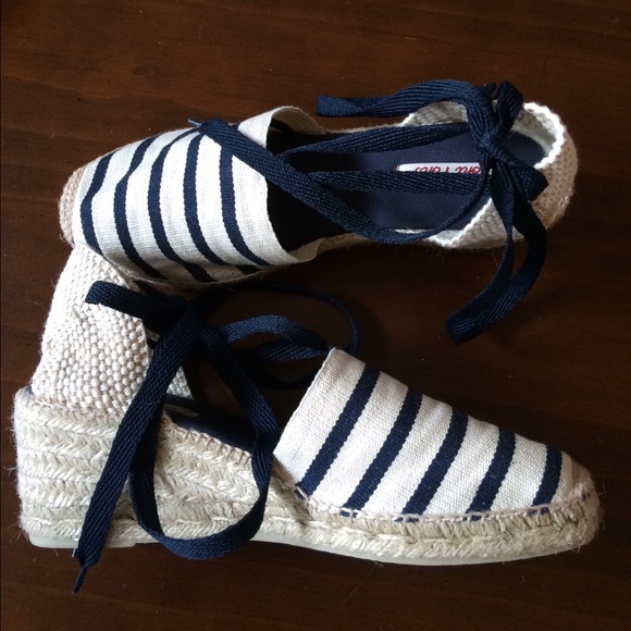 Cream & Navy ankle-tie espadrilles