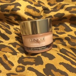 Clinique moisture surge