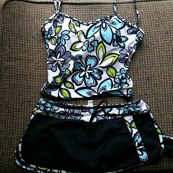 NWOT Two piece swimsuit