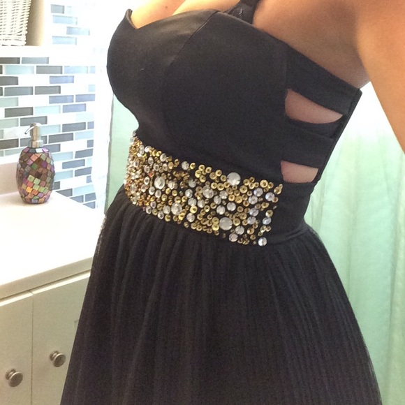 Dresses & Skirts - Beautiful black cut out homecoming or prom dress