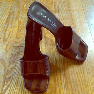 Vintage Via Spiga patent leather high heel sandals