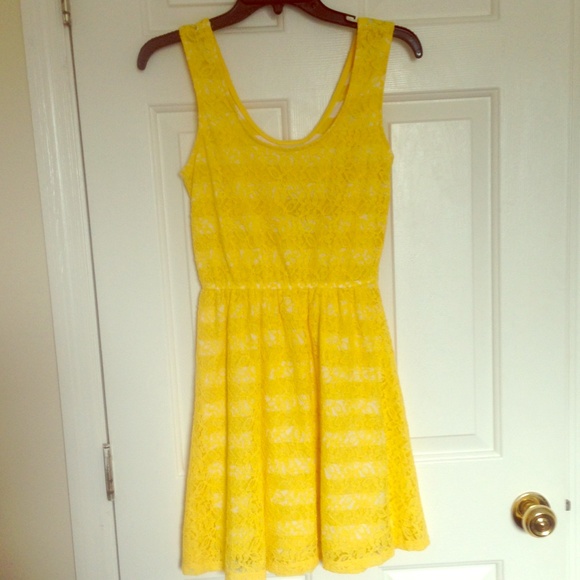 Yellow lace Mossimo Supply Co. Dress.