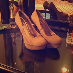 Dark creme/brown suede Charlotte Russe pumps