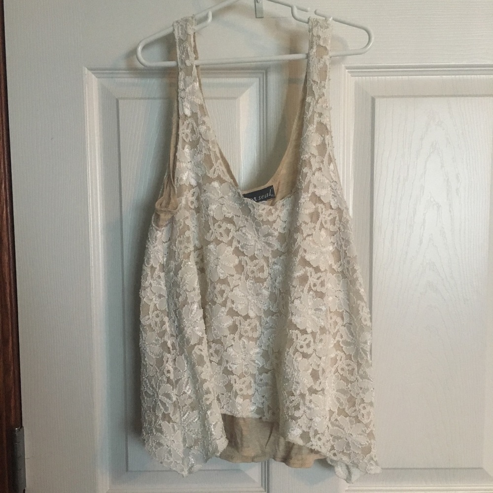 🚫 SOLD 🚫 Lace Tank Top