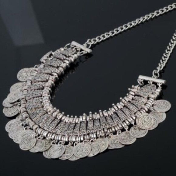 NWT SILVER COIN BOHO STATEMENT NECKLACE - Picture 4 of 4