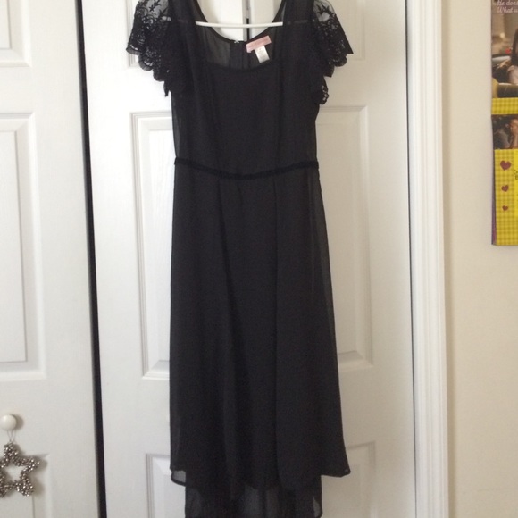 Long black dress