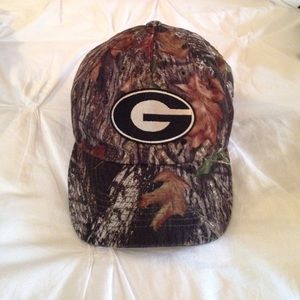 Georgia Bulldog Women's Camouflage Baseball Cap