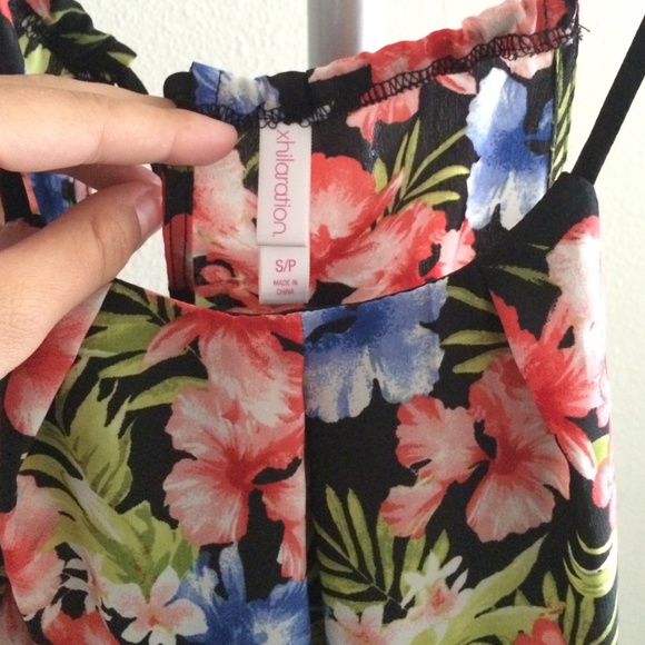 Floral dress with adjustable straps😍👗🌸 - Picture 4 of 4