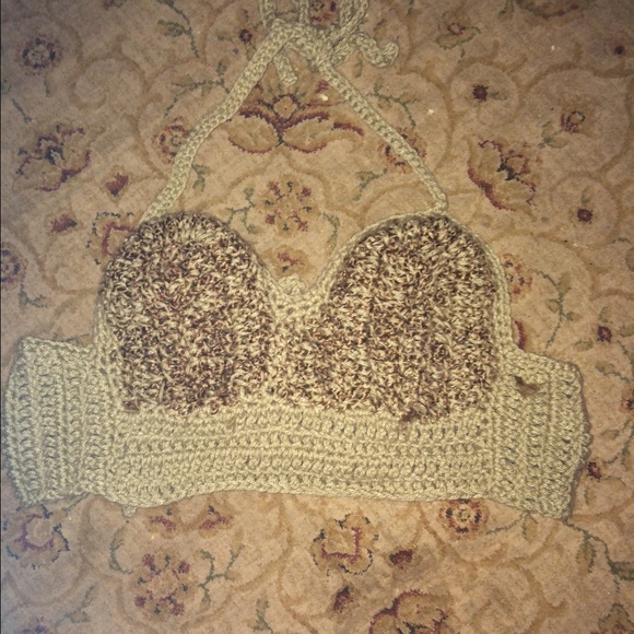 Custom crochet tops Coachella-styled - Picture 4 of 4