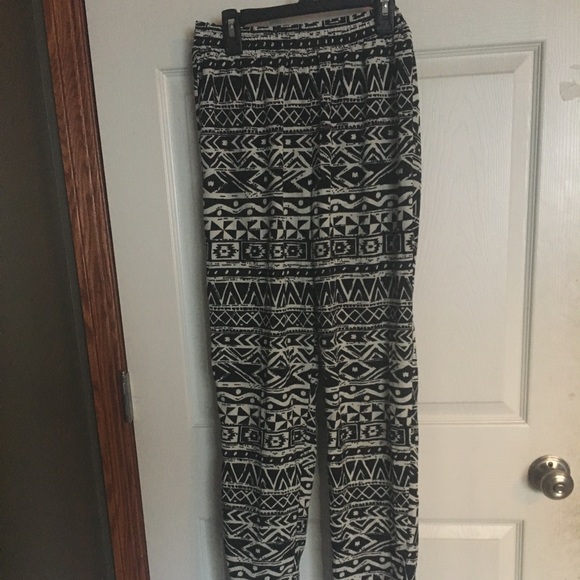 Patterned Pants - Picture 5 of 5