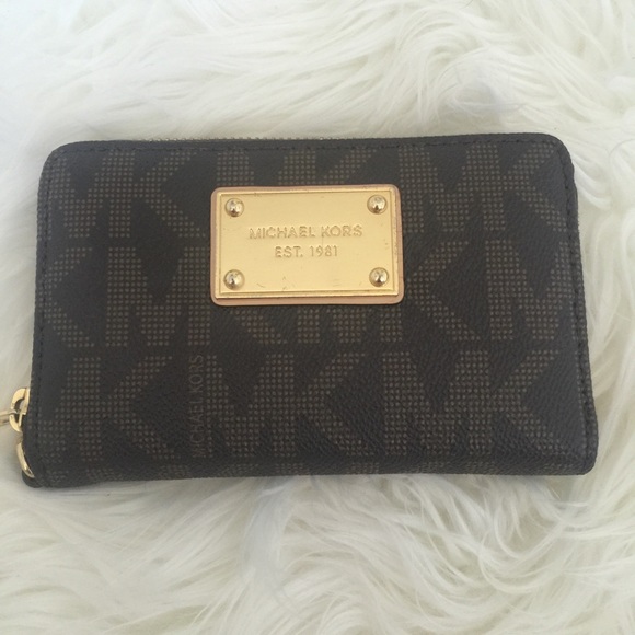 Michael Kors wallet
