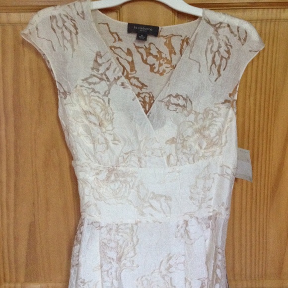 Dress - Picture 2 of 3