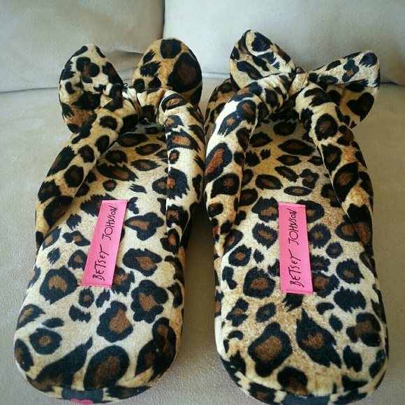 Betsey Johnson Plush Flip Flop Slippers