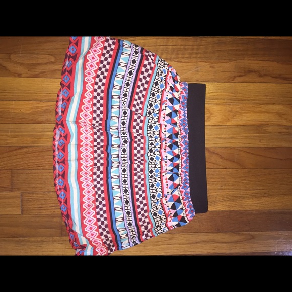 Forever 21 Dresses & Skirts - BANDED TRIBAL FOREVER 21 MINI SKIRT