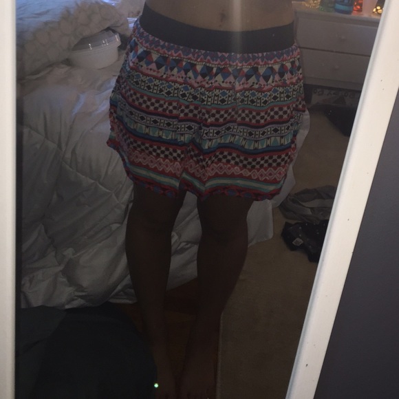 BANDED TRIBAL FOREVER 21 MINI SKIRT - Picture 2 of 5
