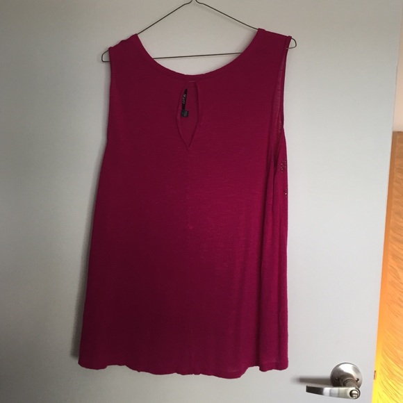 Pink top - Picture 2 of 2