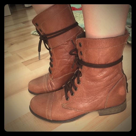 Steve Madden Shoes - Steve Madden Brown Combat Boots