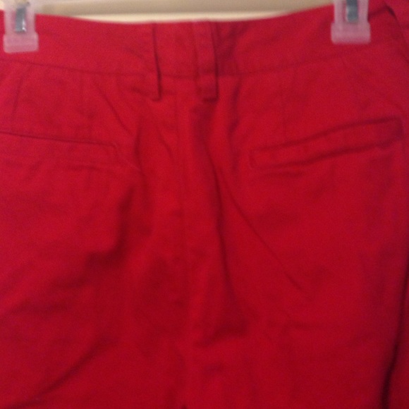 Red Capri - Picture 3 of 3