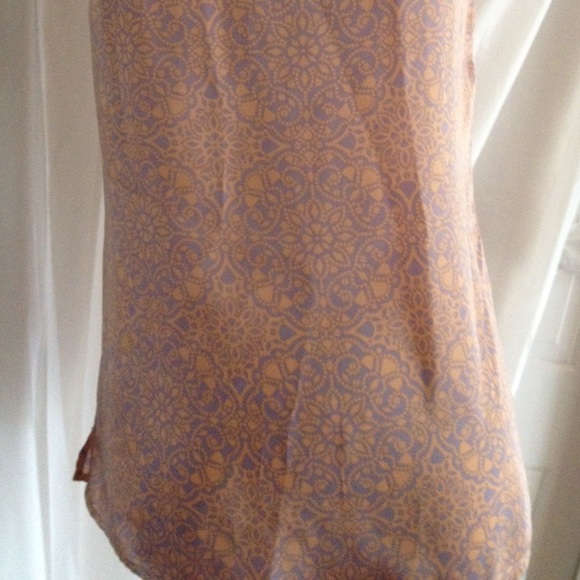 The limited top - Picture 2 of 4