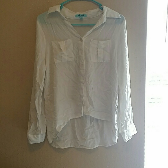 White flowy blouse.