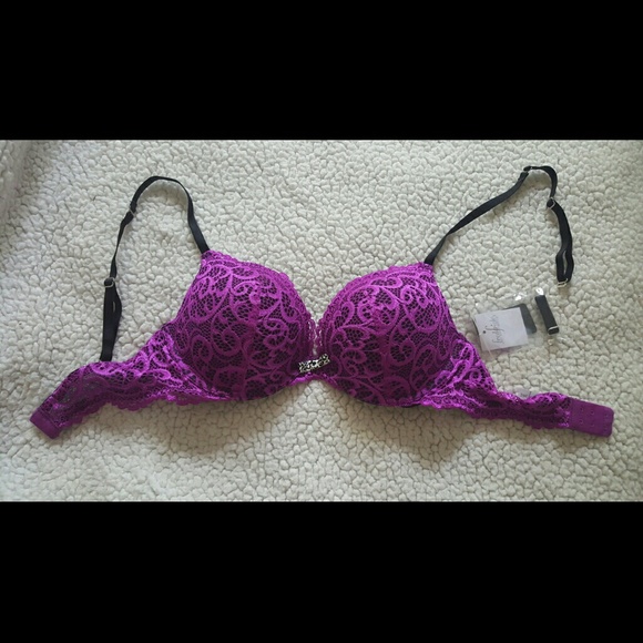 Fredrick's purple & black vintage lace push up bra
