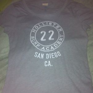 New hollister tshirt