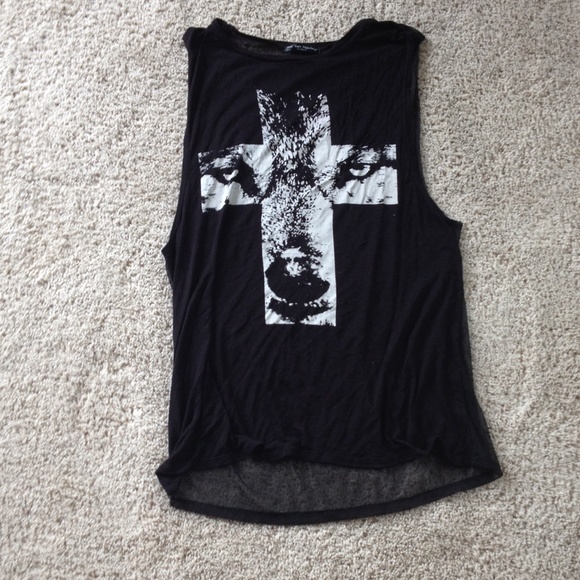 Super cool tank! Black and white with a wolf cross