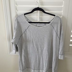 Beyond yoga 3/4 length sleeve shirt/sweater