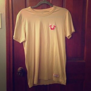 Men's True Religion Shirt. Lightly worn