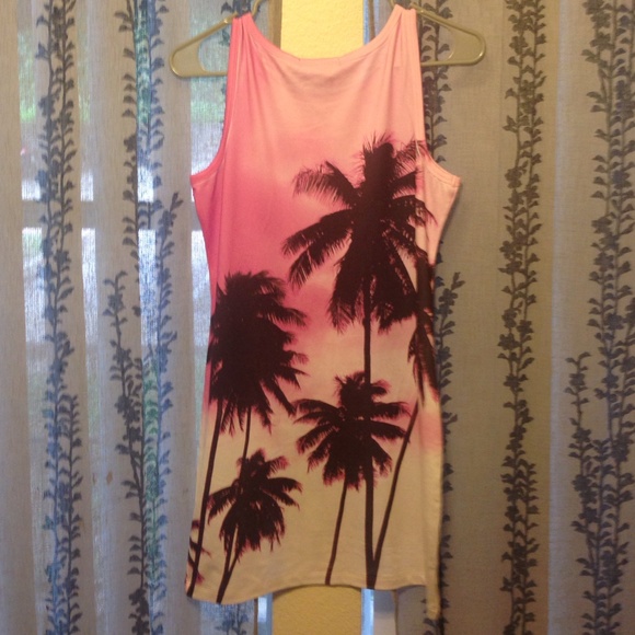 Palm tree dress from forever21!!🌴🌴 - Picture 2 of 2