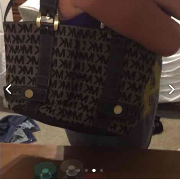 Michael Kors large canvas handbag - Picture 3 of 4