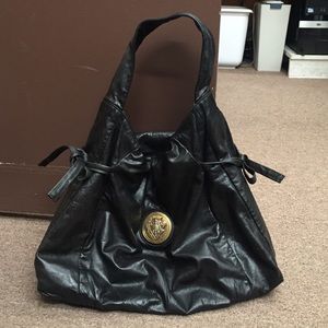 D̥R̥O̥P̥P̥E̥D̥ Gucci bag