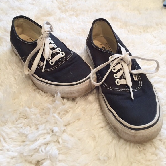 Vans "authentic" shoe in black