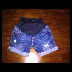 Old Navy maternity denim shorts size 2, full panel
