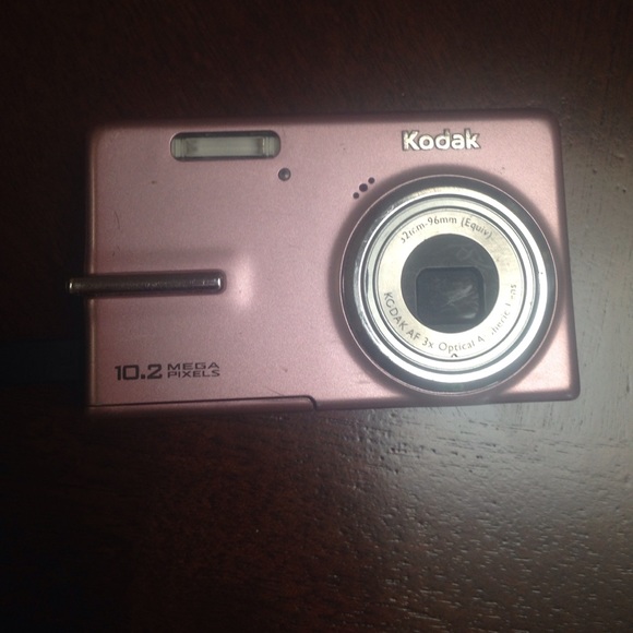 Kodak point and shoot 10.2 mega pixels camera - Picture 1 of 4