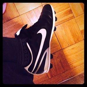 nike cleats (tiempo) nike jr tiempo
