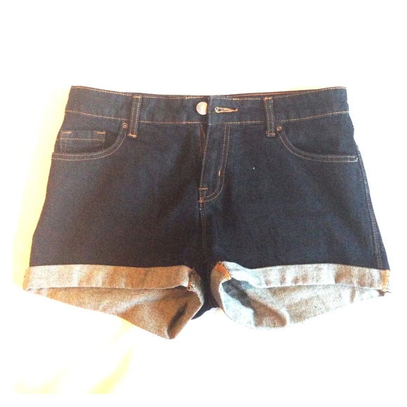 Dark mid-ride denim shorts